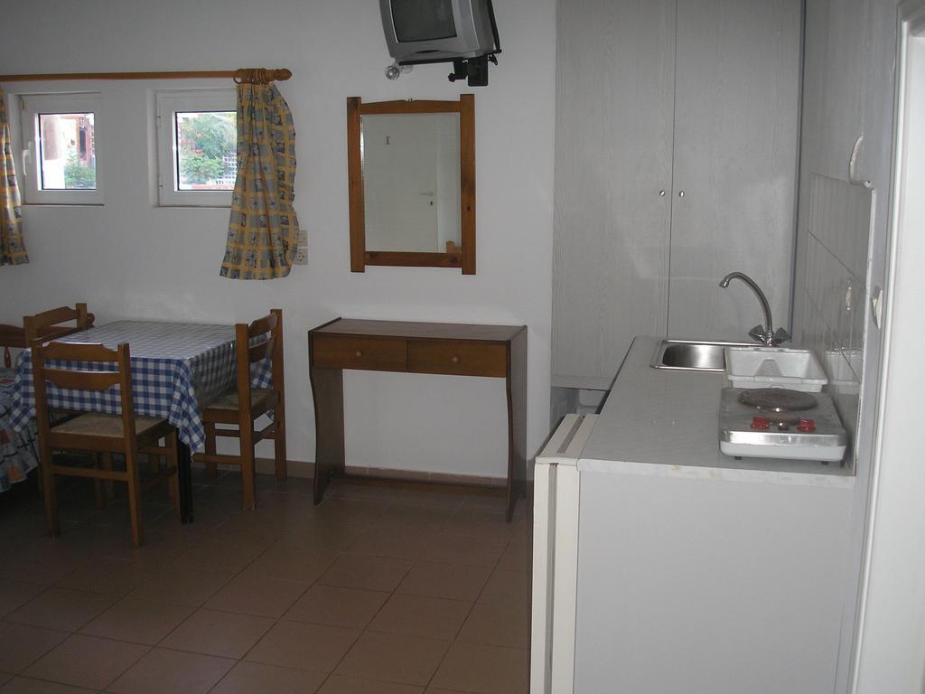 Dimitra Apartments Gouves Habitación foto